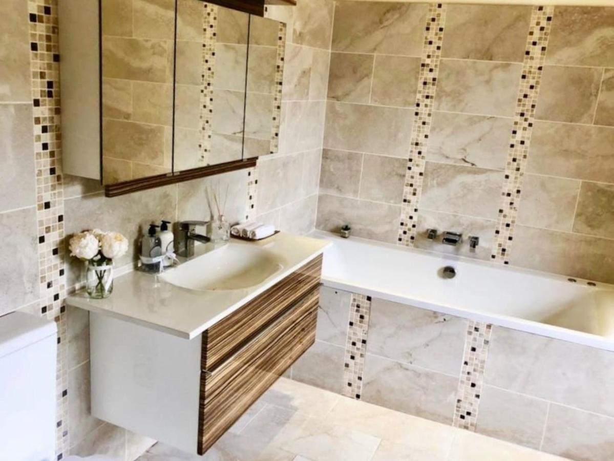 Beautiful 4-bed In Vakantiehuis Glasgow